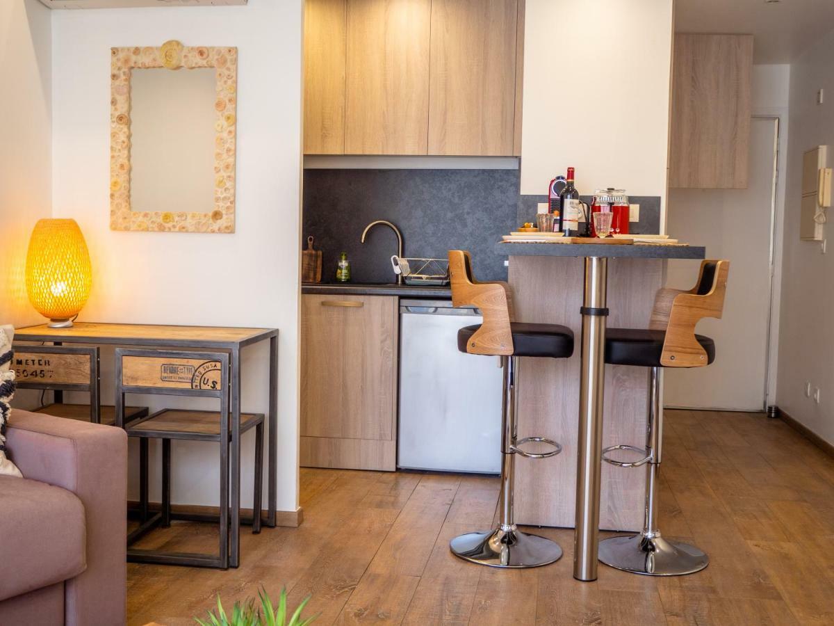 Très jolie studio au pied du Suquet Cannes Esterno foto